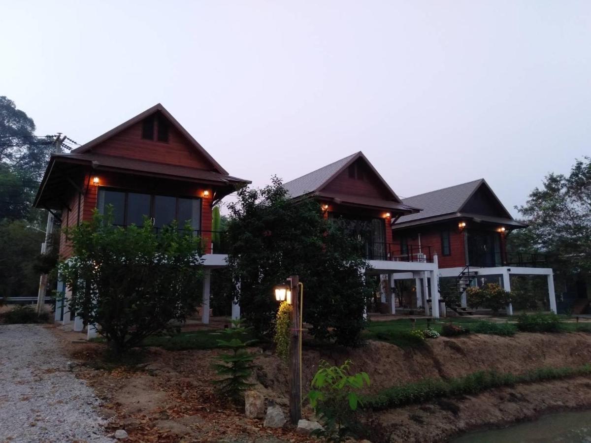 אוטאי תאני บ้านกลางเกาะ รีสอร์ท מראה חיצוני תמונה