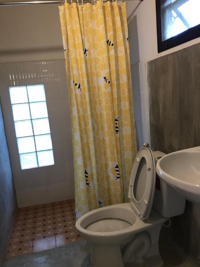אוטאי תאני บ้านกลางเกาะ รีสอร์ท מראה חיצוני תמונה