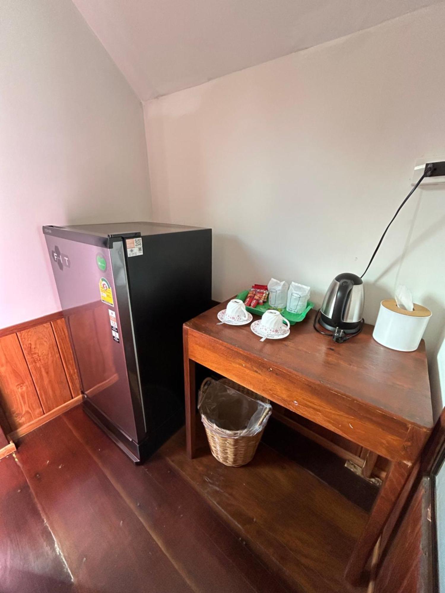 אוטאי תאני บ้านกลางเกาะ รีสอร์ท מראה חיצוני תמונה